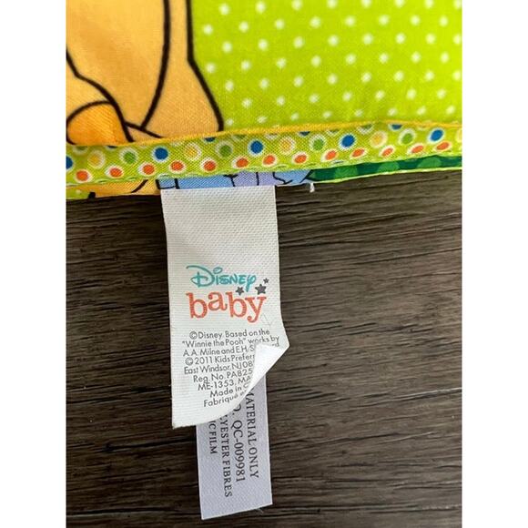 Winnie the Pooh Soft‎ Activity Story Book with Attachment Ring - Picture 4 of 5